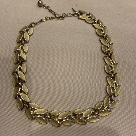 Trudeau Jewelry - Vintage Trifari Goldtone Choker Necklace Mid- Century Brushed Leaf Theme